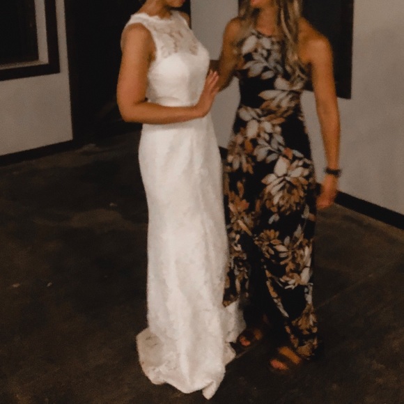 David’s Bridal Mermaid Wedding Gown - Picture 3 of 5